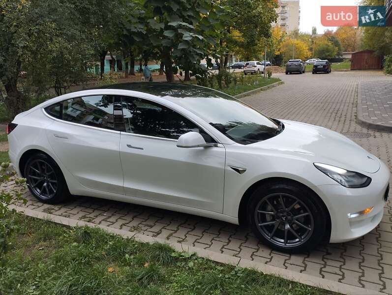Седан Tesla Model 3 2019 в Ужгороді фото 11 Седан Tesla Model 3 2019 в Ужгороді