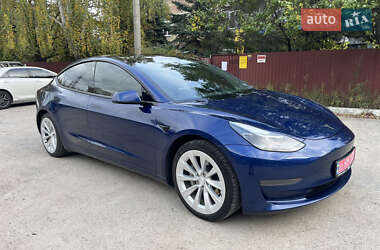 Седан Tesla Model 3 2021 в Киеве