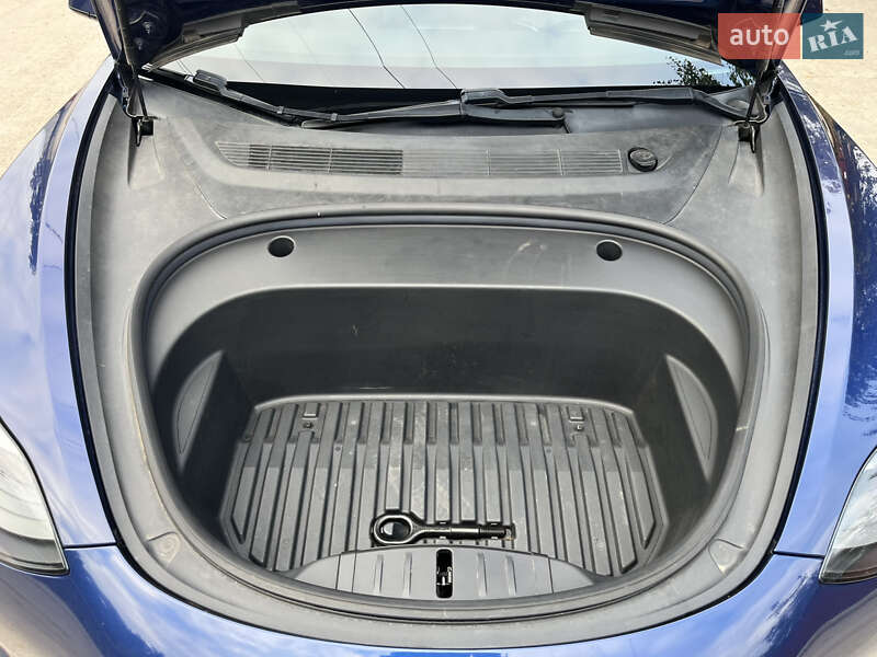 Седан Tesla Model 3 2021 в Києві фото 18 Седан Tesla Model 3 2021 в Києві