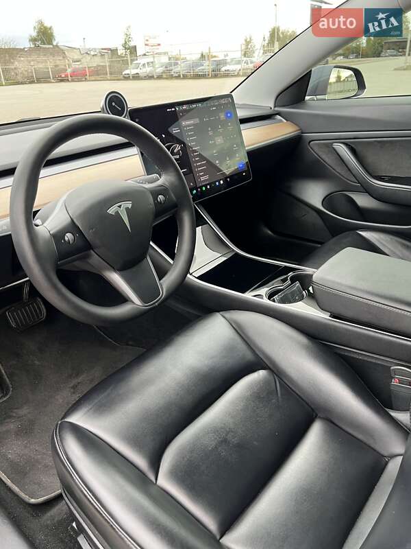 Седан Tesla Model 3 2019 в Сарнах фото 18 Седан Tesla Model 3 2019 в Сарнах