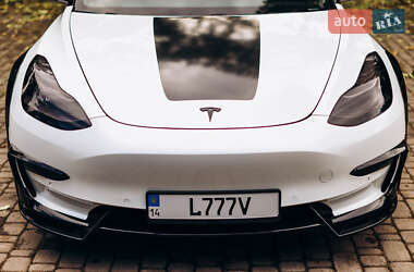 Седан Tesla Model 3 2019 в Львові фото 16 Седан Tesla Model 3 2019 в Львові