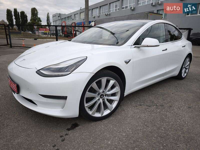 Седан Tesla Model 3 2019 в Киеве фото 3 Седан Tesla Model 3 2019 в Киеве