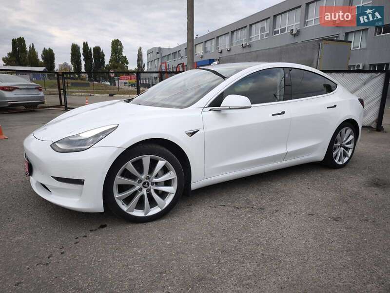 Седан Tesla Model 3 2019 в Киеве фото 4 Седан Tesla Model 3 2019 в Киеве