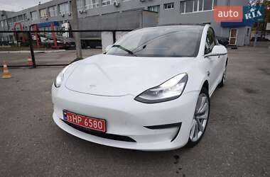 Седан Tesla Model 3 2019 в 