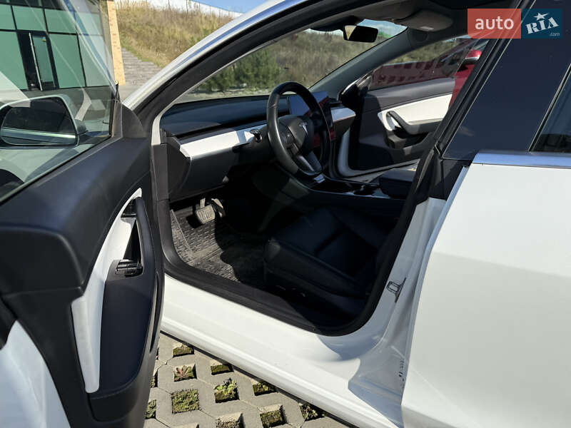 Седан Tesla Model 3 2019 в Хмельницком
