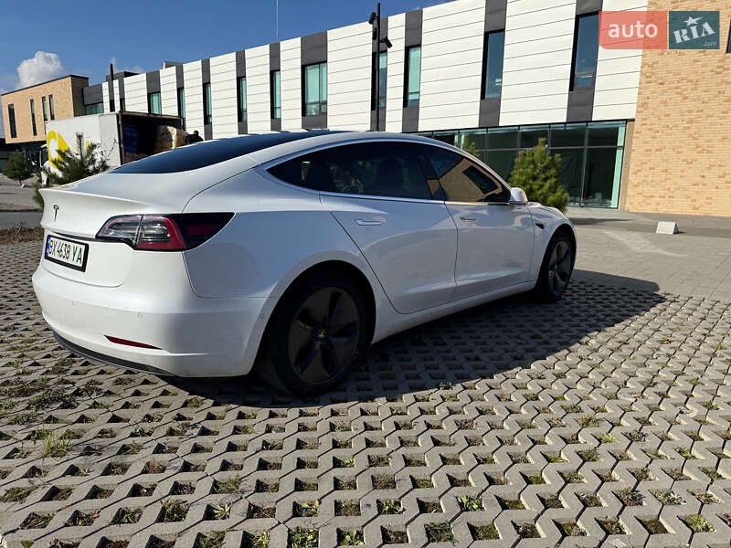 Седан Tesla Model 3 2019 в Хмельницком