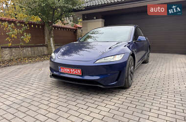 Седан Tesla Model 3 2024 в  фото 4 Седан Tesla Model 3 2024 в
