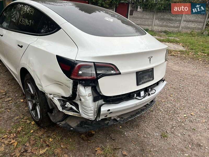 Седан Tesla Model 3 2022 в Києві
