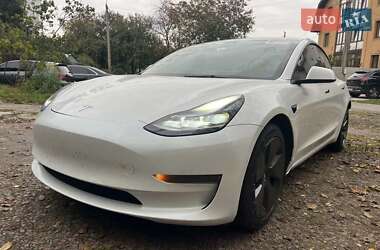 Седан Tesla Model 3 2022 в Киеве