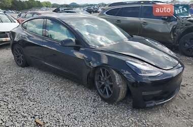Седан Tesla Model 3 2021 в Самборе