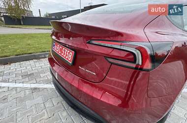 Седан Tesla Model 3 2024 в 