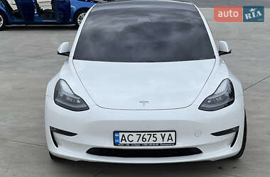 Седан Tesla Model 3 2021 в Луцке
