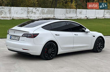 Седан Tesla Model 3 2021 в Луцке