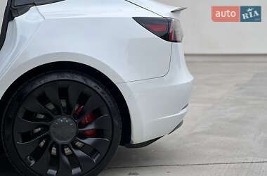 Седан Tesla Model 3 2021 в Луцке