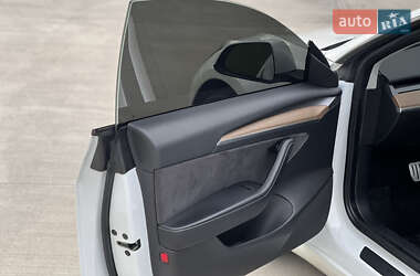 Седан Tesla Model 3 2021 в Луцке