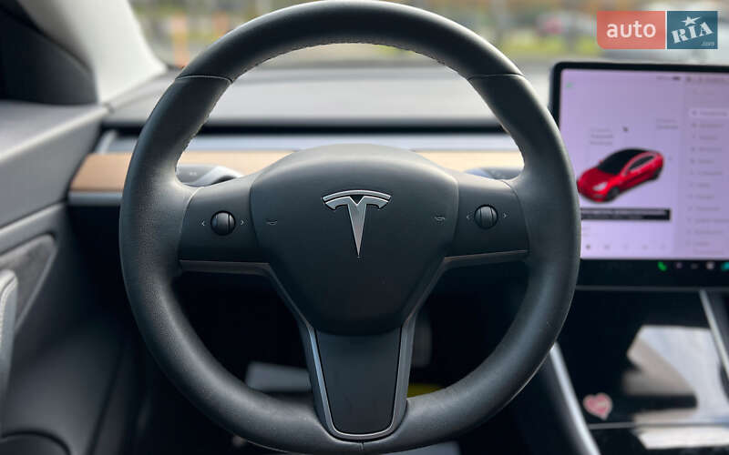 Седан Tesla Model 3 2019 в Львове фото 11 Седан Tesla Model 3 2019 в Львове