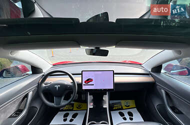 Седан Tesla Model 3 2019 в 