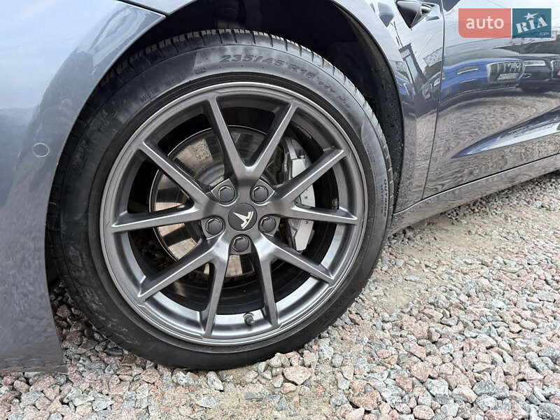 Седан Tesla Model 3 2021 в Полтаве