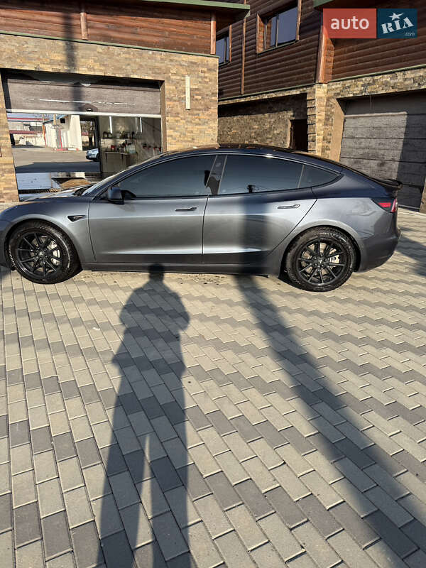 Седан Tesla Model 3 2018 в Виноградове