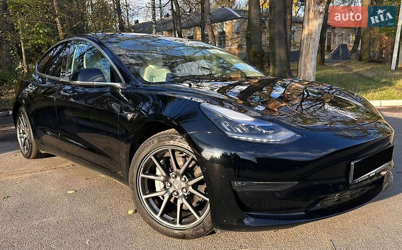 Tesla Model 3 2019