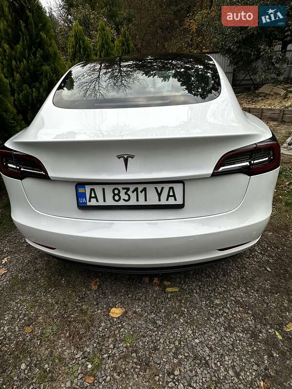 Седан Tesla Model 3 2019 в Броварах