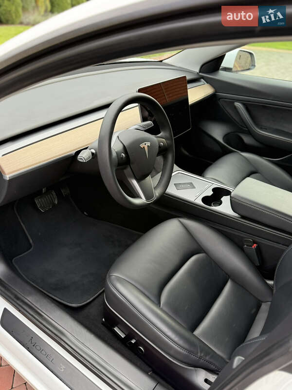 Седан Tesla Model 3 2021 в Луцке фото 19 Седан Tesla Model 3 2021 в Луцке