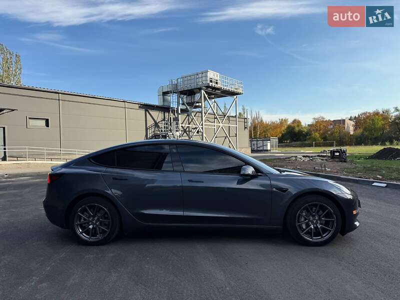 Седан Tesla Model 3 2022 в Кривому Розі фото 12 Седан Tesla Model 3 2022 в Кривому Розі