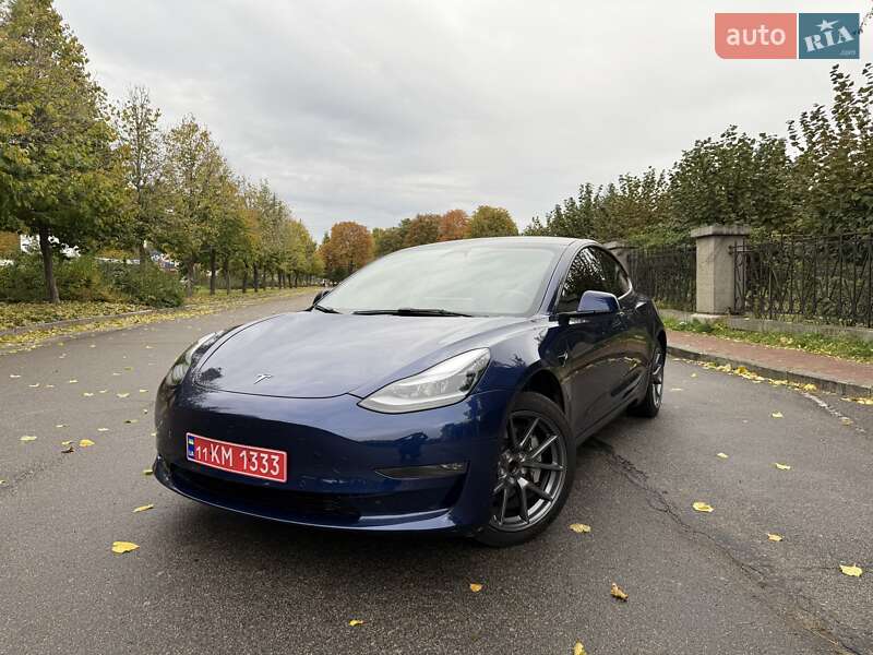 Tesla Model 3 2022