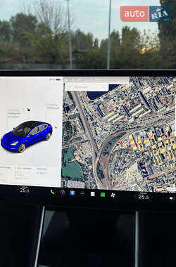 Седан Tesla Model 3 2020 в 