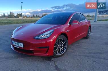 Седан Tesla Model 3 2018 в Львове