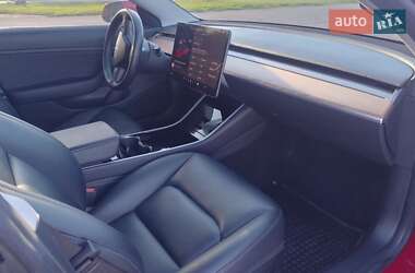 Седан Tesla Model 3 2018 в 