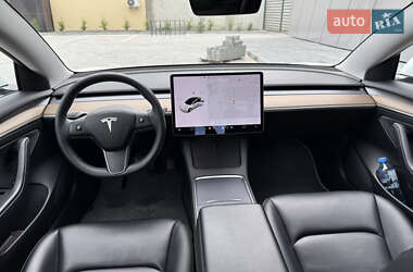 Седан Tesla Model 3 2021 в  фото 20 Седан Tesla Model 3 2021 в