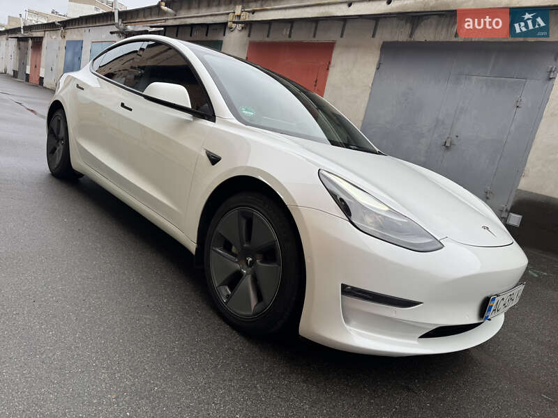 Седан Tesla Model 3 2021 в Киеве фото 3 Седан Tesla Model 3 2021 в Киеве