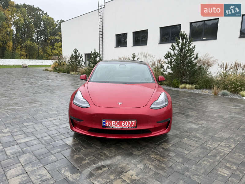 Седан Tesla Model 3 2021 в Луцке фото 3 Седан Tesla Model 3 2021 в Луцке