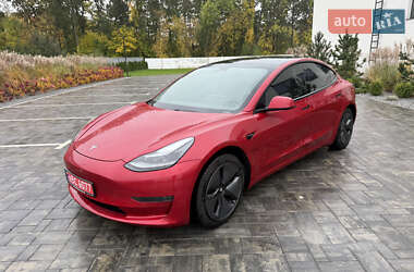 Седан Tesla Model 3 2021 в Луцке