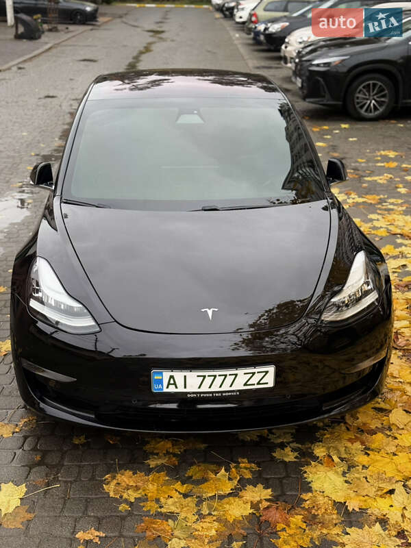 Седан Tesla Model 3 2018 в Ірпені