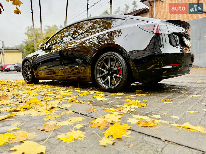 Седан Tesla Model 3 2018 в Ірпені