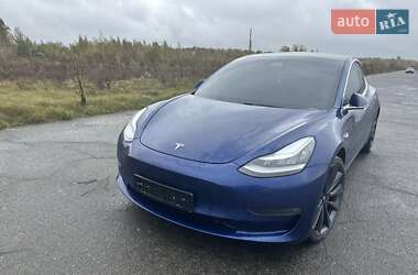 Седан Tesla Model 3 2019 в 