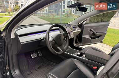 Седан Tesla Model 3 2019 в 