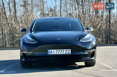 Седан Tesla Model 3 2018 в Ирпене