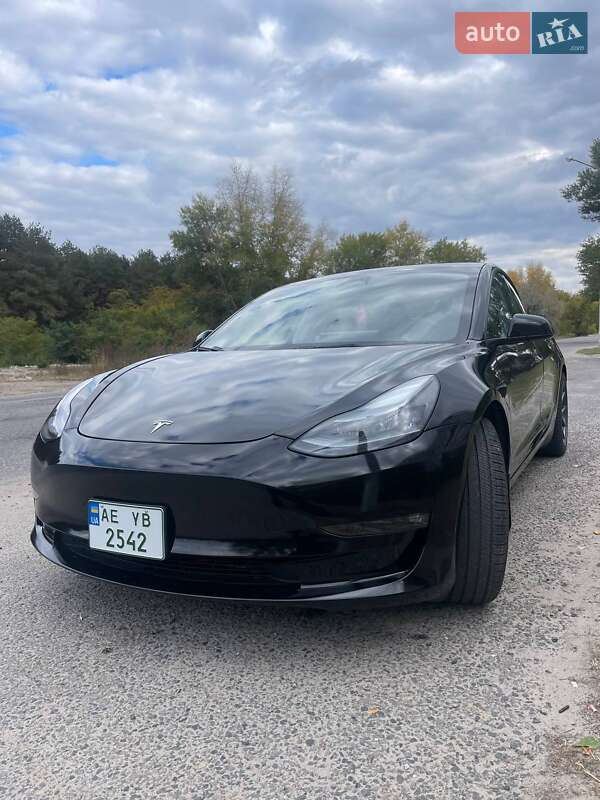 Седан Tesla Model 3 2023 в Каменском