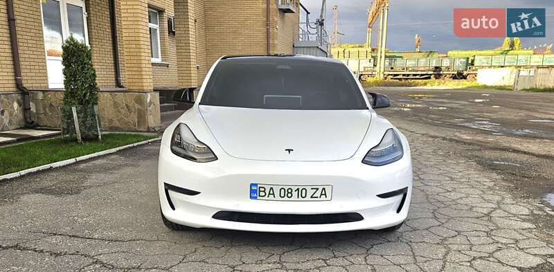Седан Tesla Model 3 2019 в Знаменке фото 4 Седан Tesla Model 3 2019 в Знаменке