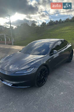 Седан Tesla Model 3 2024 в Черноморске