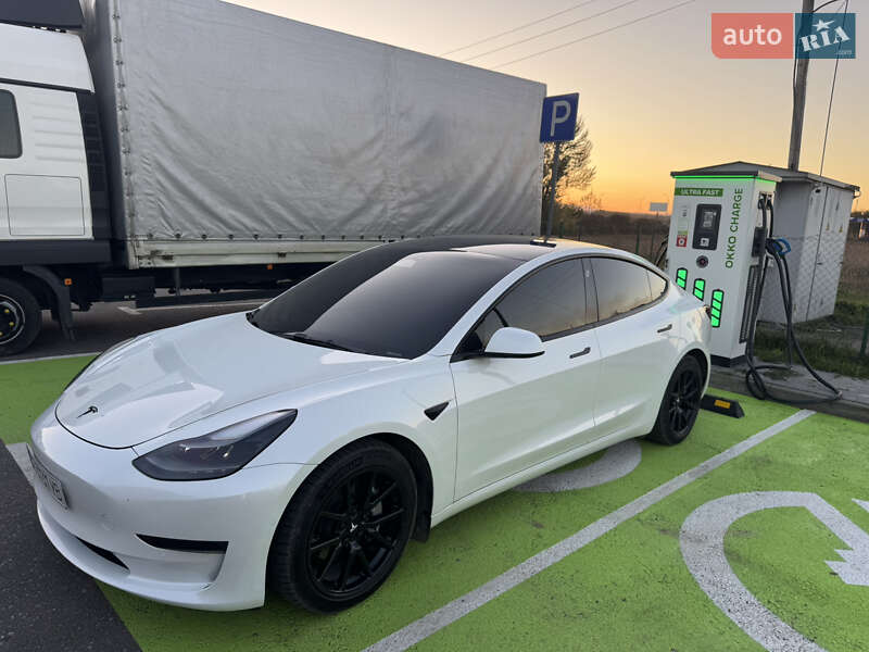 Седан Tesla Model 3 2022 в Черновцах фото 3 Седан Tesla Model 3 2022 в Черновцах