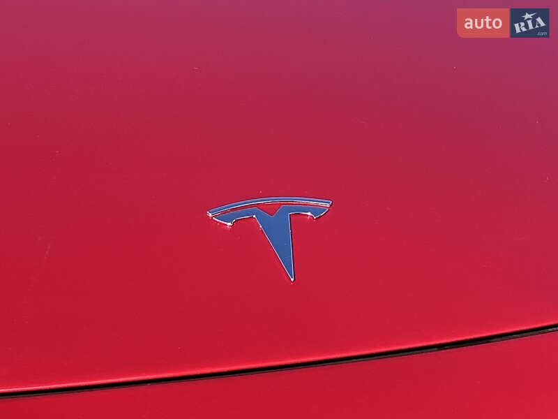 Седан Tesla Model 3 2020 в Луцьку