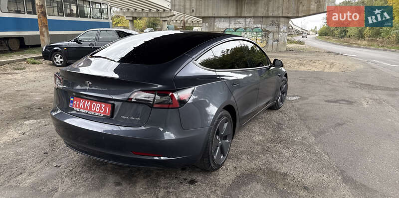 Седан Tesla Model 3 2022 в Днепре