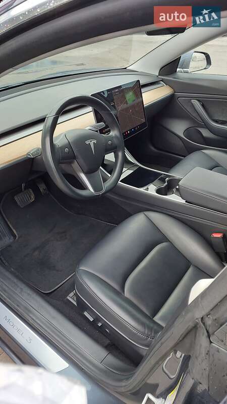 Седан Tesla Model 3 2018 в Києві фото 20 Седан Tesla Model 3 2018 в Києві