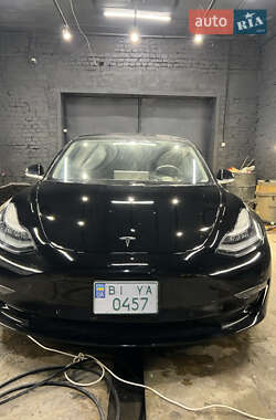 Седан Tesla Model 3 2019 в Киеве
