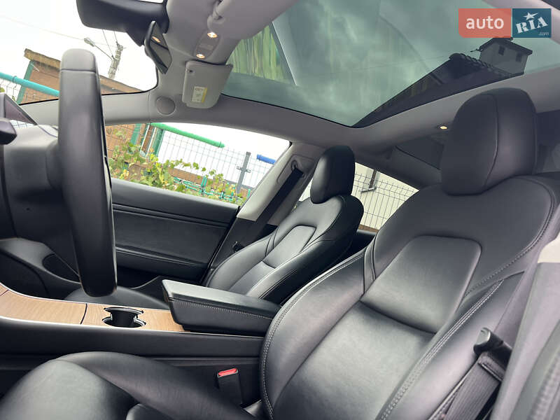 Седан Tesla Model 3 2019 в Львове фото 13 Седан Tesla Model 3 2019 в Львове