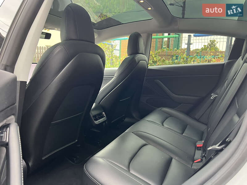Седан Tesla Model 3 2019 в Львове фото 15 Седан Tesla Model 3 2019 в Львове